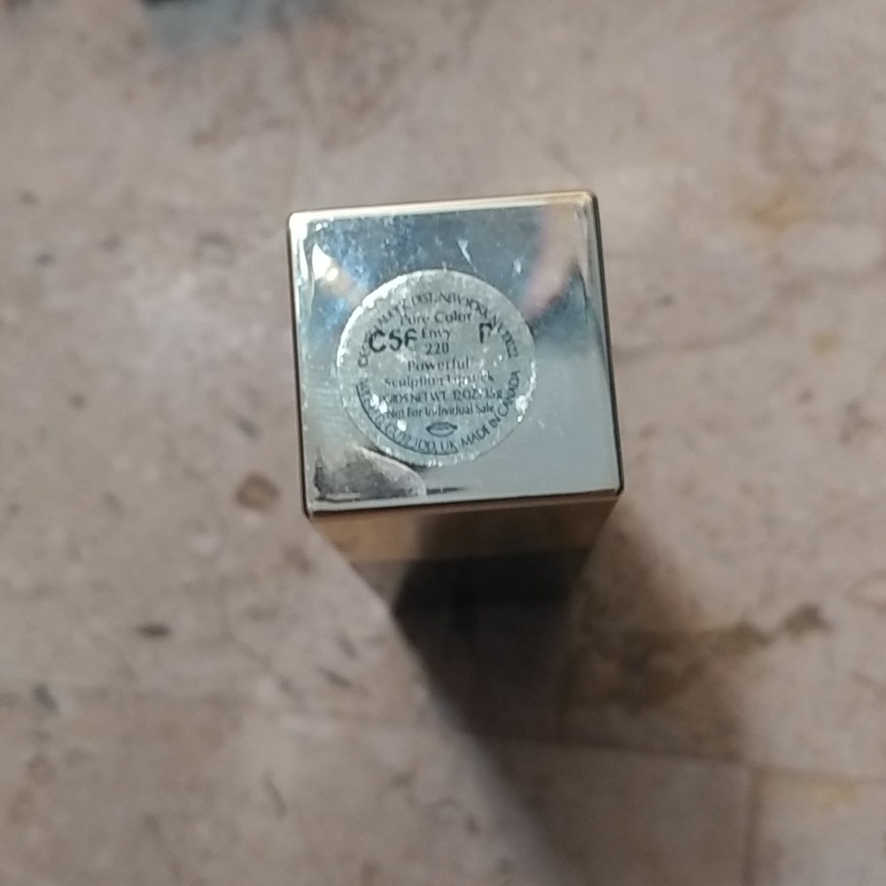 Lipstick - Picture 6 of 6
